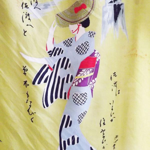 lenço mulher de kimono