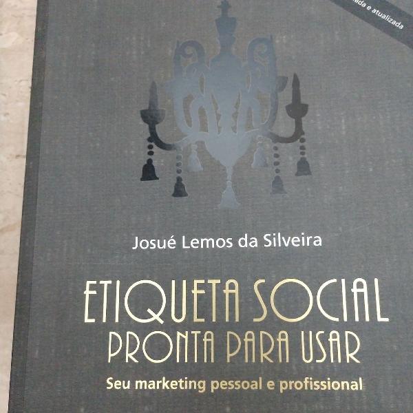 livros de moda e etiqueta