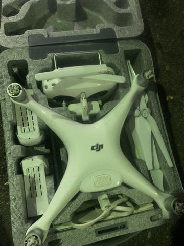 Drone dji Phantom 4 impecável aceito trocas