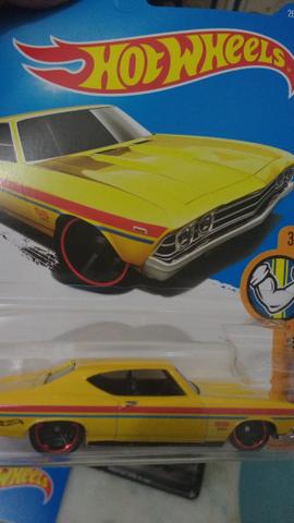 Hot whells Chevelle SS 69 escala 1:64