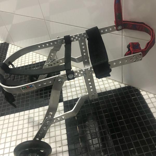 cadeira de rodas cachorro