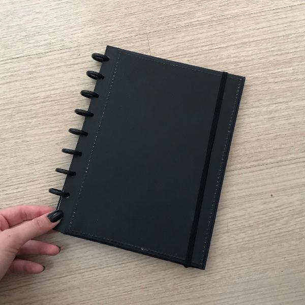 caderno inteligente preto modelo antigo