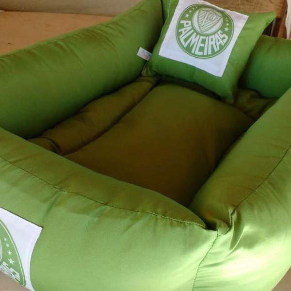 cama verde para pet de time