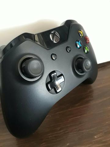 Controle Xbox one c/ entrada P2