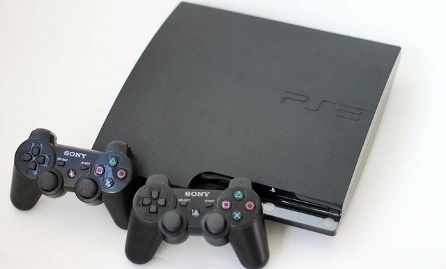 PS3 Slim 320GB Completo! 2 controles e 14 jogos originais!
