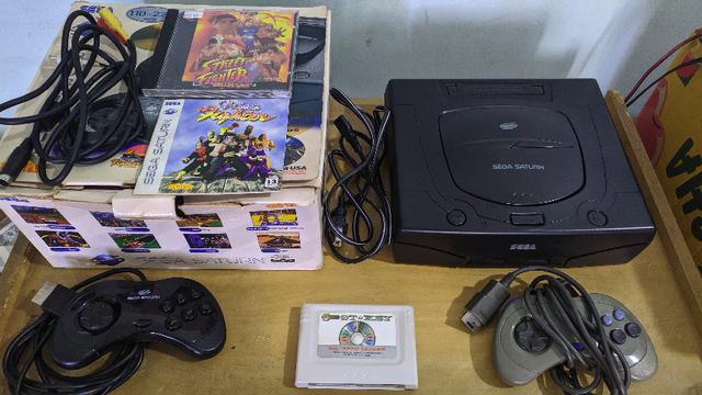 Sega Saturno na caixa!