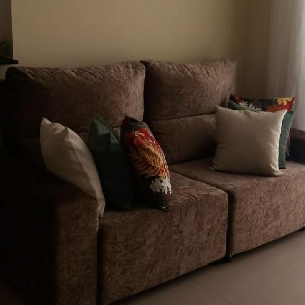 Sofá com 3 lugares retrátil + mesa com 6 cadeiras semi