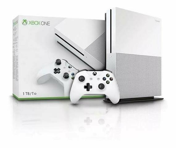 Xbox One S 1Tera semi Novo,1 ano de garantia,loja fisica