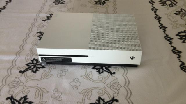 Xbox One S