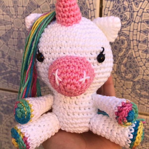 amigurumi de unicórnio