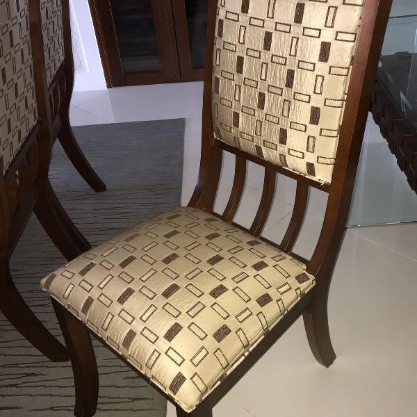 cadeira de madeira maciça clássica artigo de luxo