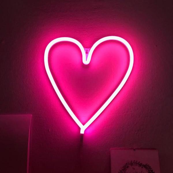 luminária neon imaginárium coração rosa