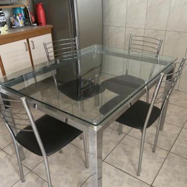 mesa de cozinha de vidro com 4 cadeiras 1m20cm x 90