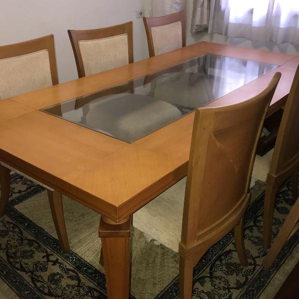 mesa de jantar com 8 cadeiras