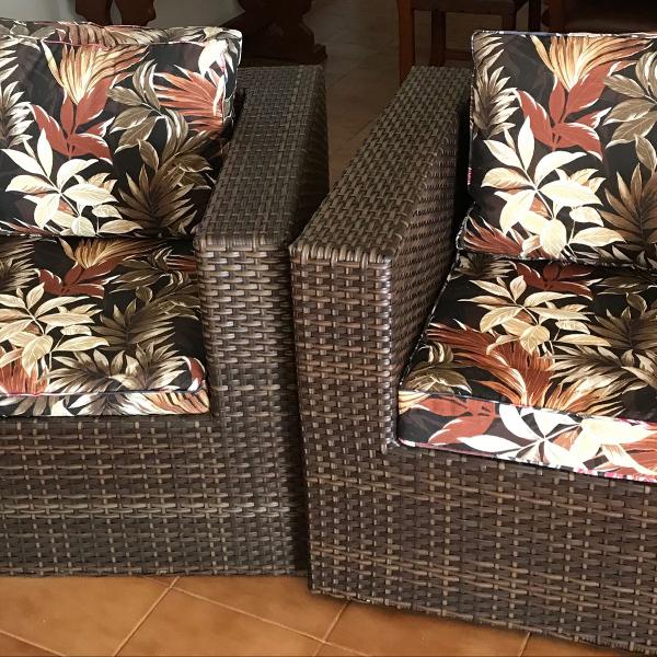 poltronas em fibra sintética