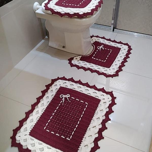 1 jogo de banheiro tapetes em crochê