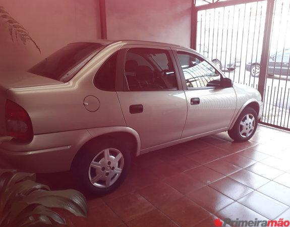 Chevrolet Classic, ano 2009/2010, bege, 4portas, único