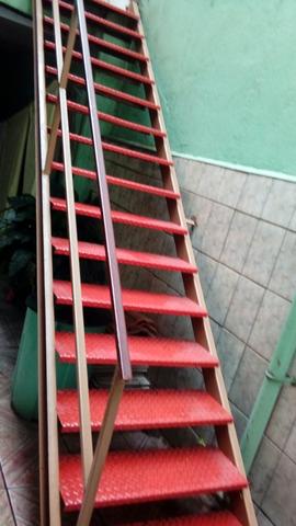 Escada de ferro 15 degraus