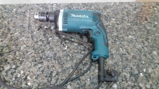 Furadeira Makita HP