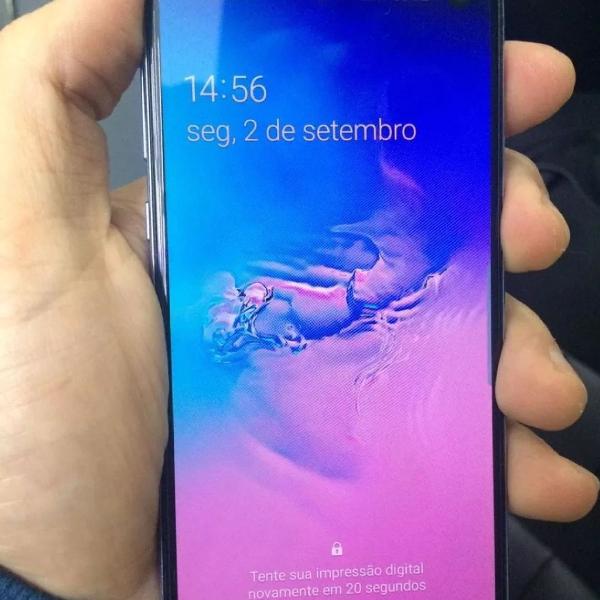 Samsung S10e (4 meses de usado) muito novo