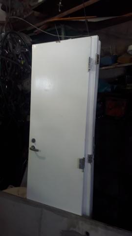 Vendo 5 portas de madeira 60 e 70 por 210