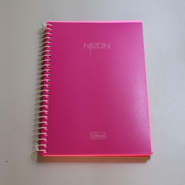 caderno tilibra neon