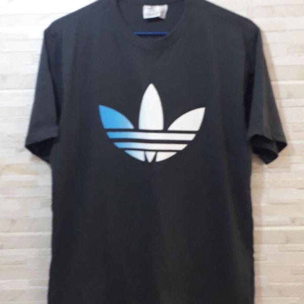 camiseta adidas