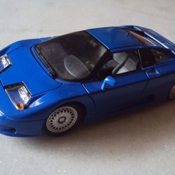 miniatura bugatti 1/18