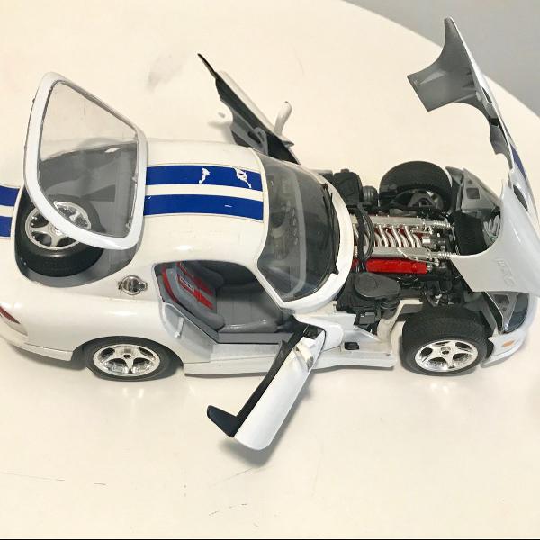 miniatura viper branco