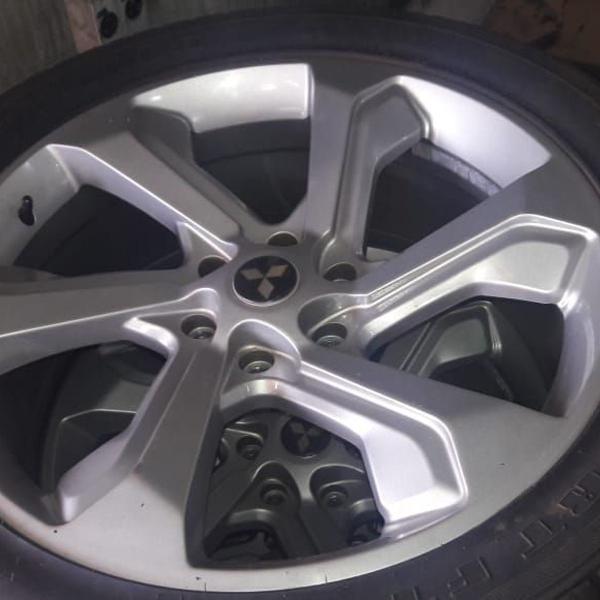 roda mitsubishi aro 22