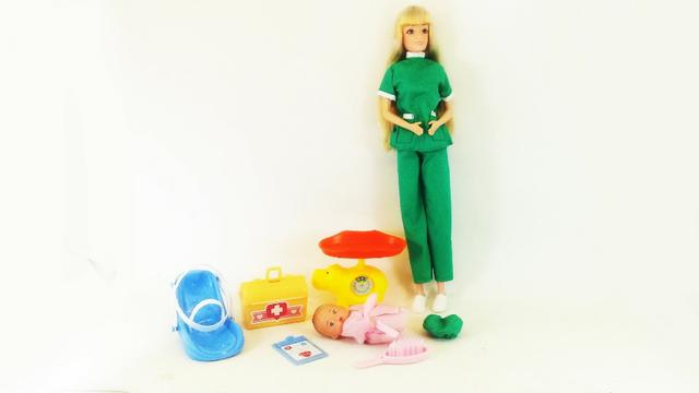 Boneca Barbie Americana - kari Michell Médica Pediatra