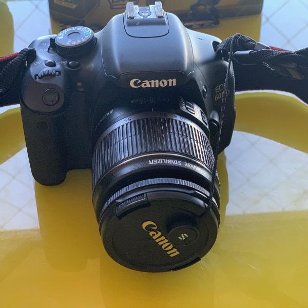 Camera Canon 600D+lente 18-135mm+carregador Canon+bolsa