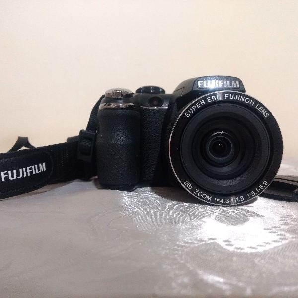Câmera Fujifilm, Finepix S3300 - 14MegaPixels - 26 x zoom