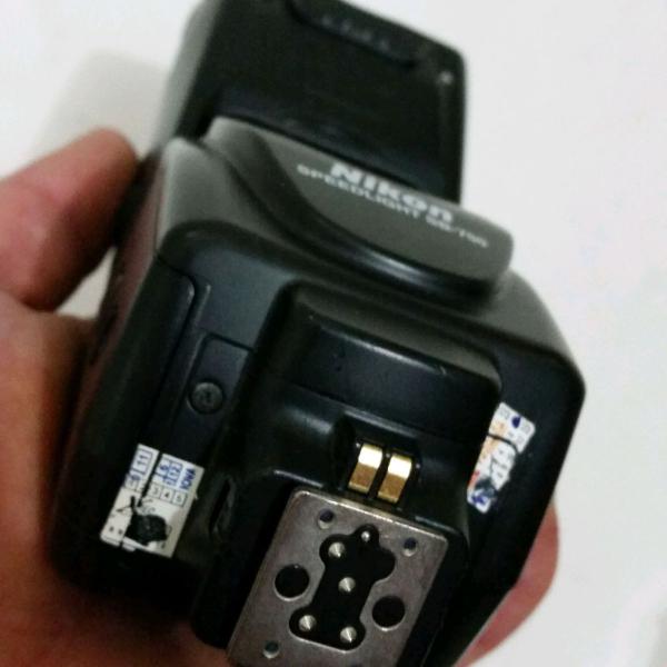 Flash Nikon SB 700