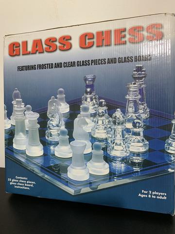 Jogo de xadrez Glass Chess bem cuidado para colecionador