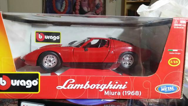 Miniatura Lamborghini Miura 
