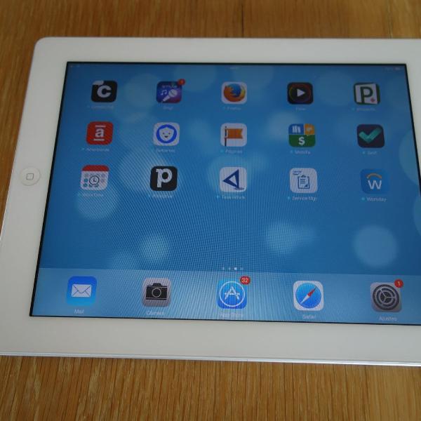 apple ipad 2: 16 gb : model a1395