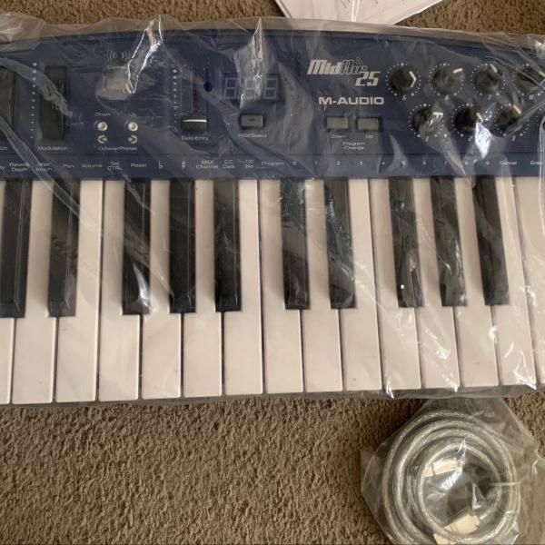 teclado controlador m-audio midair25