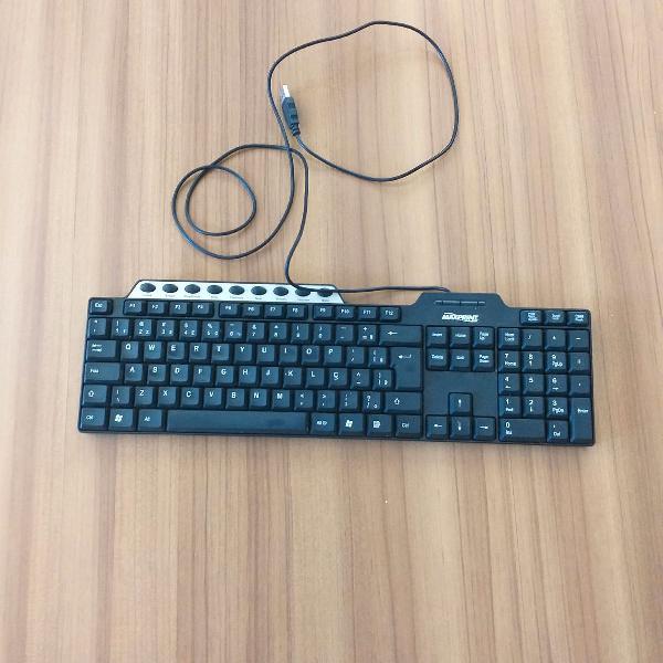 teclado multimídia de um só dono