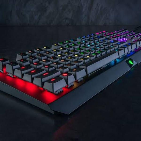 teclado razer blackwidow x chroma