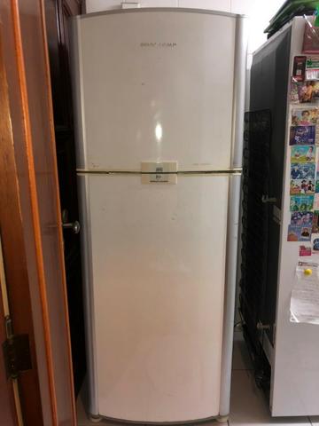 Vendo geladeira 433l Brastemp Frost free