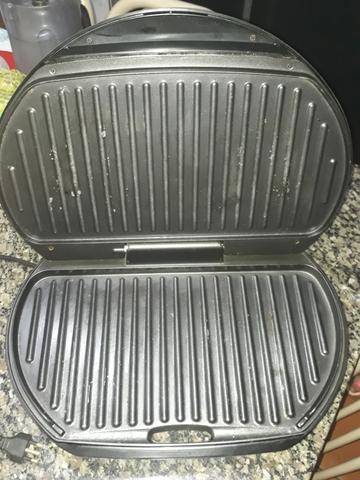 Vendo grill jumbo inox Philco Grande