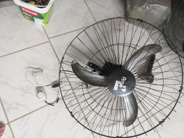 Ventilador semi novo