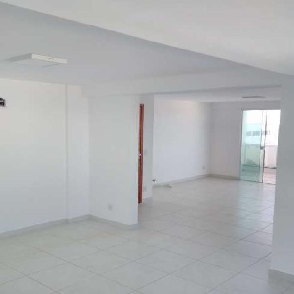 Apartamento com 3 Quartos para Alugar, 127 m² por R$