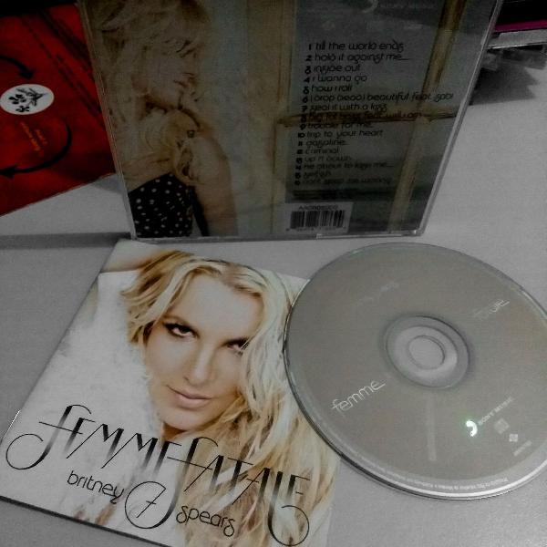 Britney Spears Femme fatale Deluxe Edition