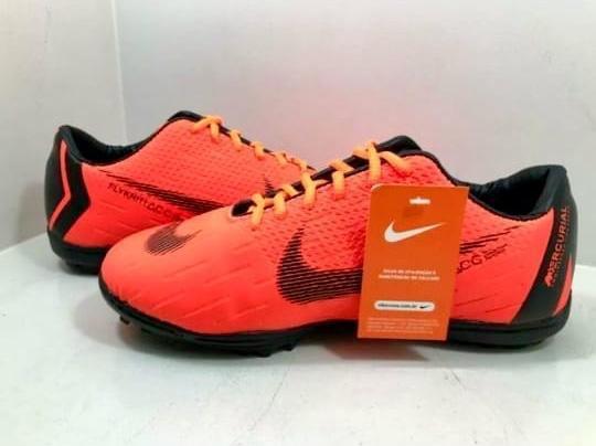 Chuteira society nike