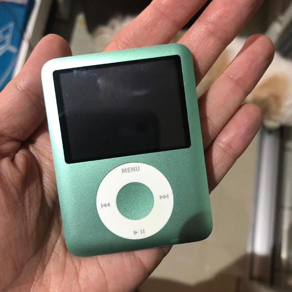 ipod green 8gb