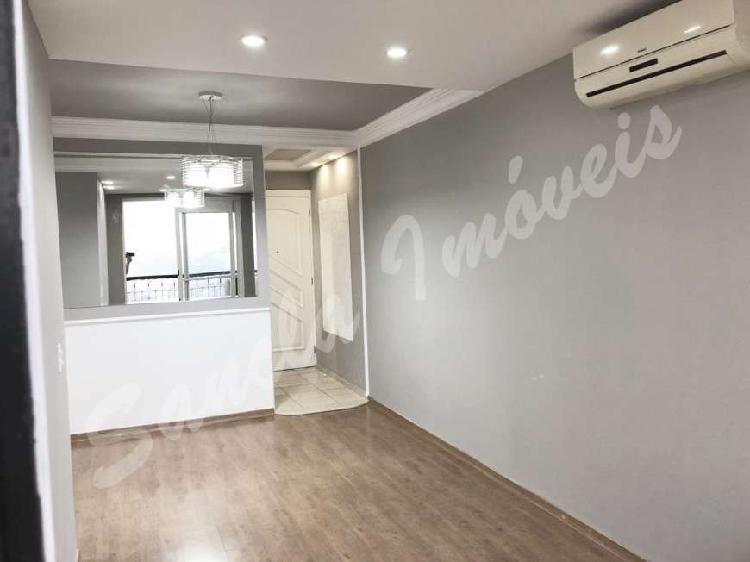 Apartamento com 2 Quartos à Venda, 56 m² por R$ 270.000