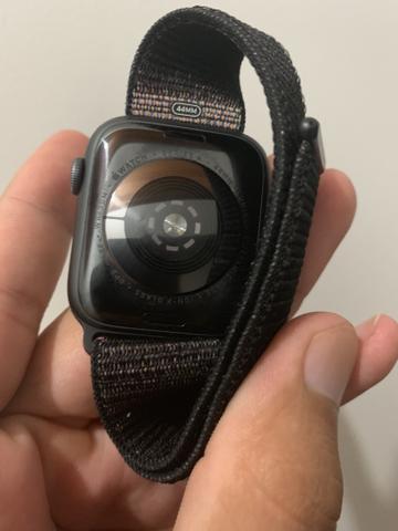Apple watch Serie 4 44 M (GPS+CELLULAR)