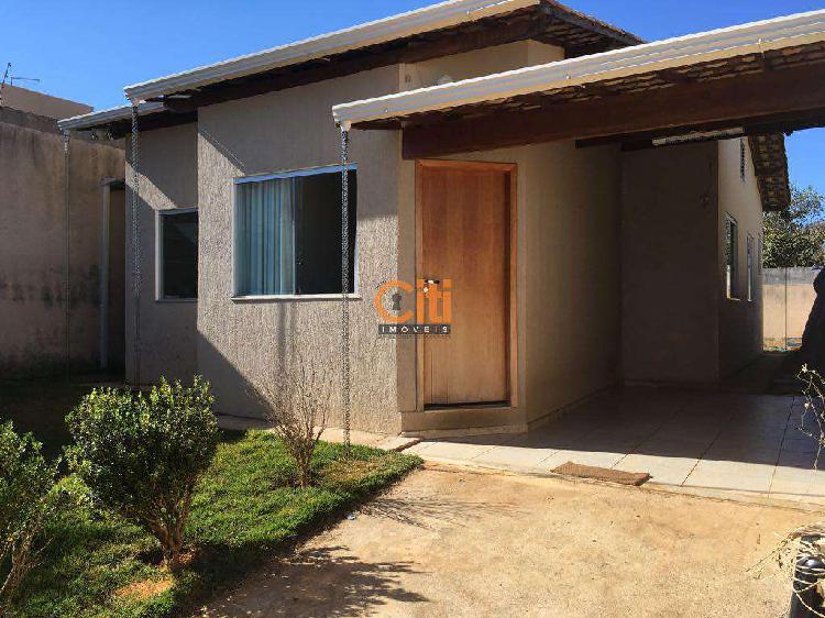 Casa, Shalimar, 3 Quartos, 2 Vagas, 1 Suíte